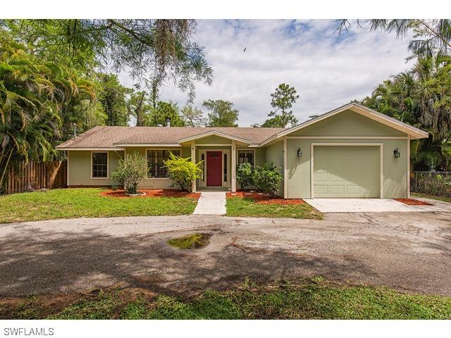 5261 Coral Wood Dr., Naples, FL 34119