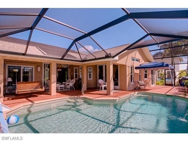8901 Woodgate Manor Ct., Fort Myers, FL