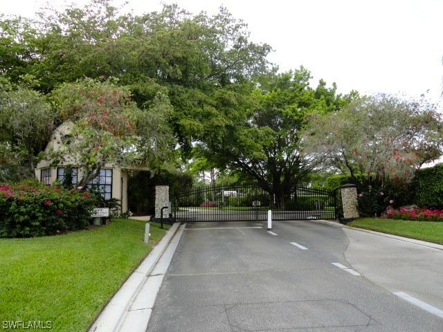 15425 Cedarwood Ln., Naples, FL