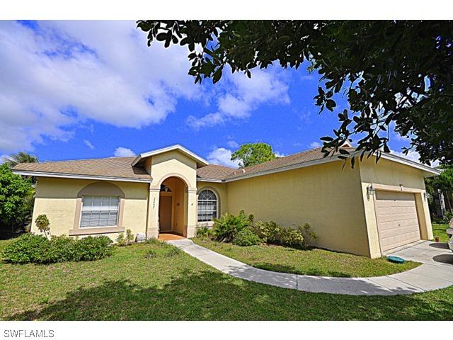 3257 Citron Dr., Naples, FL 34120