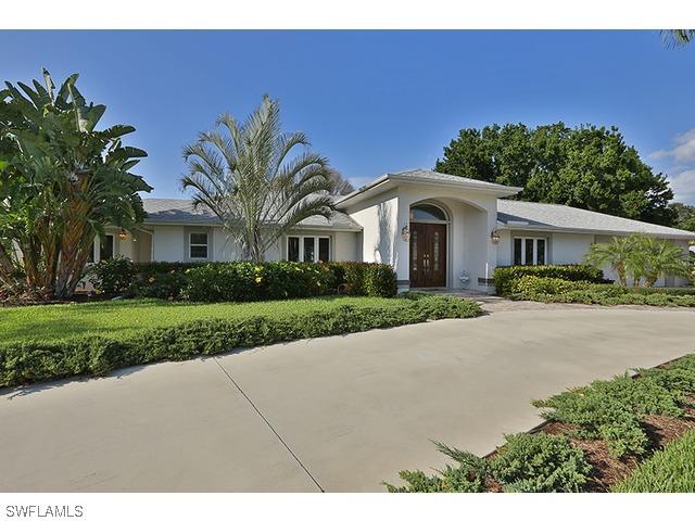 8390 Riviera Ave., Fort Myers, FL 33919