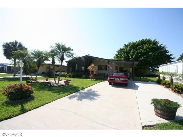 205 Riverwood Rd., Naples, FL 34114