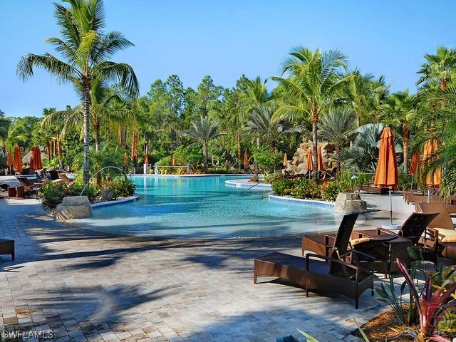 9128 Michael Cir. #910, Naples, FL