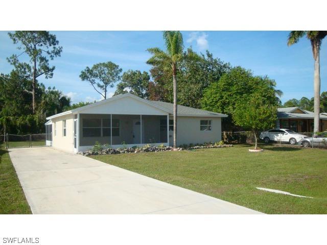 681 Pine Cone Ln., Naples, FL