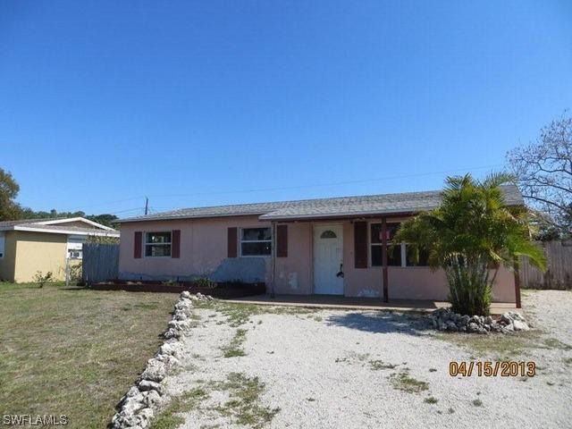 4074 Coconut Cir., Naples, FL 34104