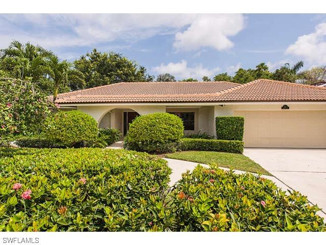 517 Parkwood Ln., Naples, FL