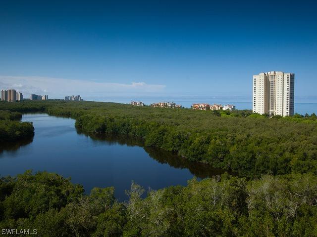 8960 Bay Colony Dr. #804, Naples, FL 34108