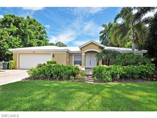 728 Wedge Dr., Naples, FL 34103