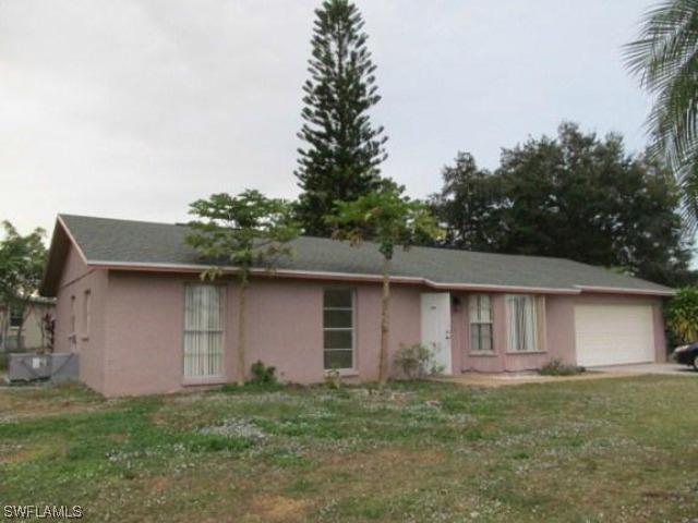 4988 19th Pl., Naples, FL 34116