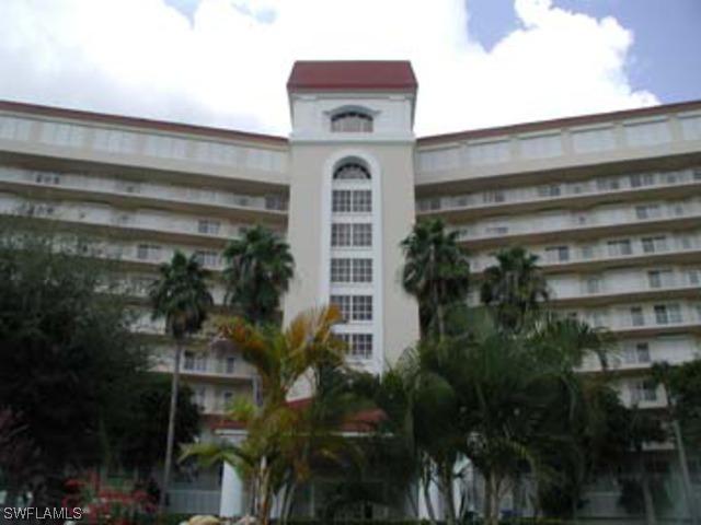 13105 Vanderbilt Dr. #205, Naples, FL