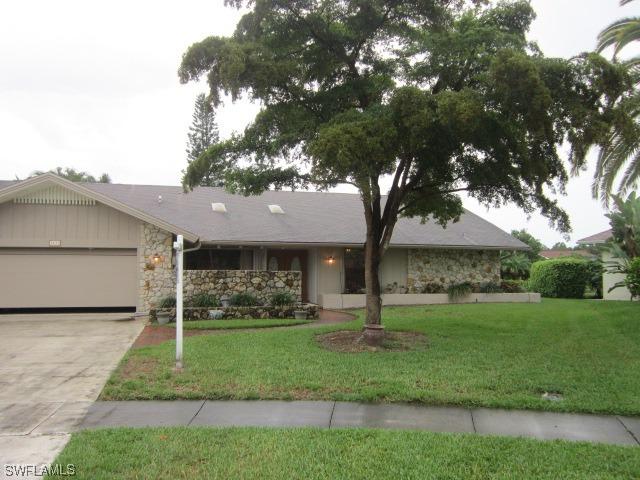 2432 Camden Ct., Naples, FL