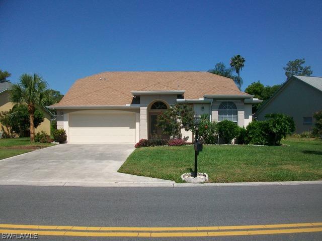 699 Lambton Ln., Naples, FL