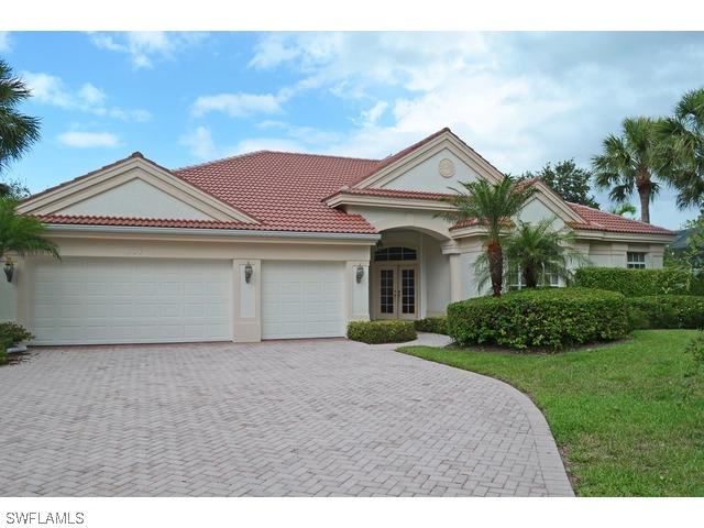 637 Shoreline Dr., Naples, FL 34119