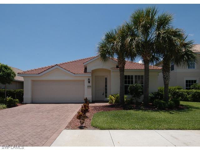 2157 Fairmont Ln., Naples, FL 34120