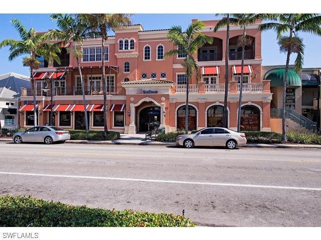 625 5th Ave. #PH 02, Naples, FL