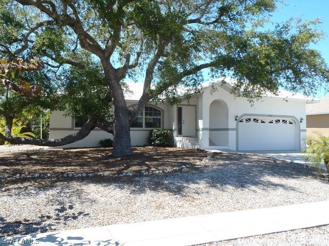 800 Seagrape Dr., Marco Island, FL