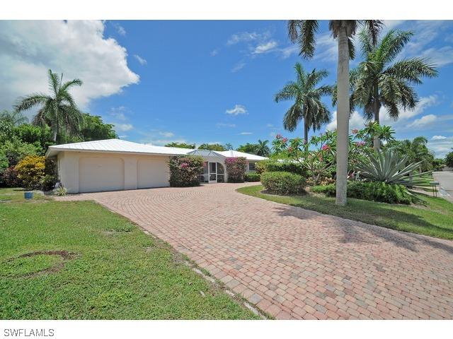 3770 Parkview Way, Naples, FL