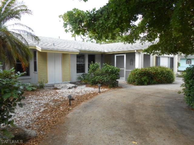 507 109th Ave., Naples, FL 34108