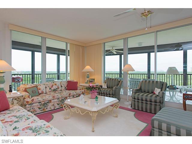 425 Cove Tower Dr. #601, Naples, FL 34110