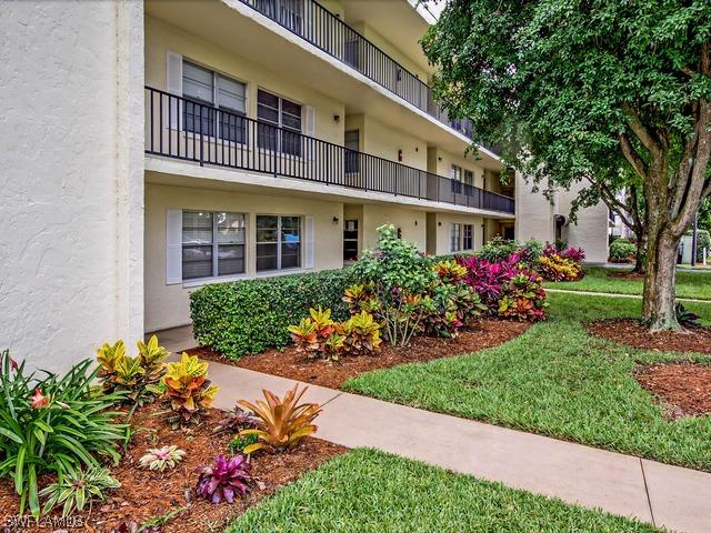 1087 Forest Lakes Dr. #202, Naples, FL 34105