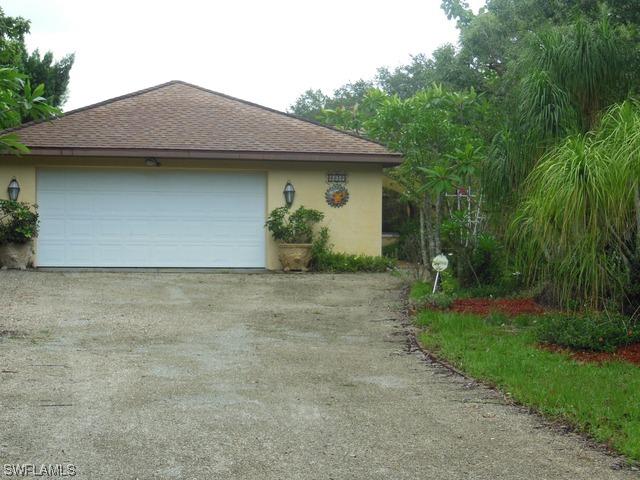 6659 Livingston Woods Ln., Naples, FL 34109