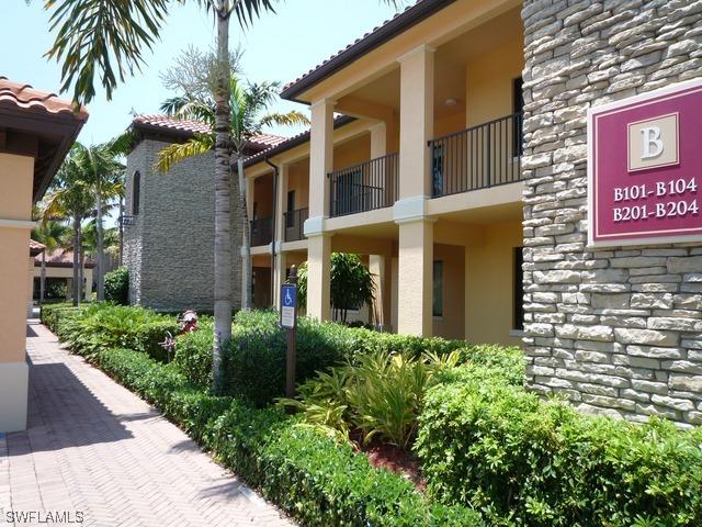 995 Sandpiper St. #B-102, Naples, FL 34102
