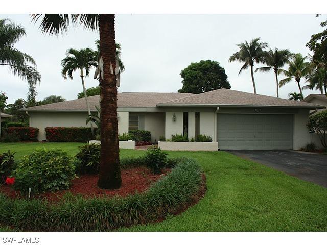 302 Forest Hills Blvd., Naples, FL