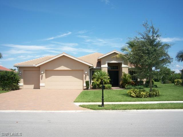 327 Saddlebrook Ln., Naples, FL 34110