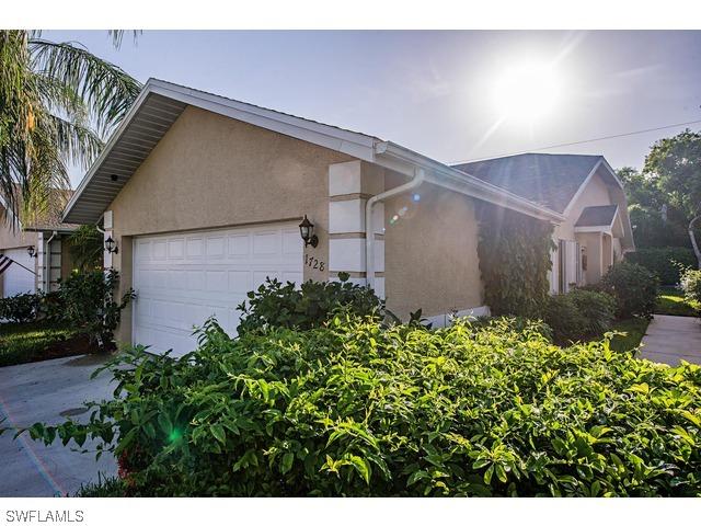 1728 Royal Cir., Naples, FL