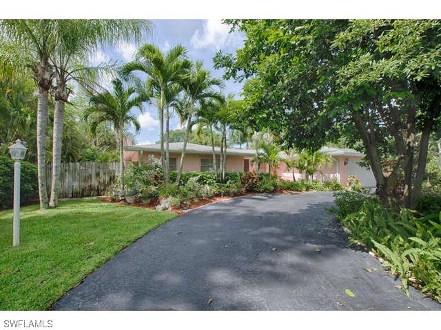 192 Kirtland Dr., Naples, FL
