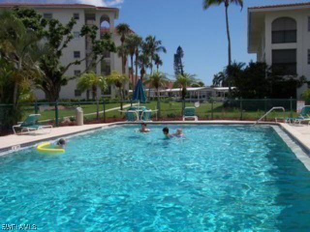 5 Highpoint Cir., Naples, FL