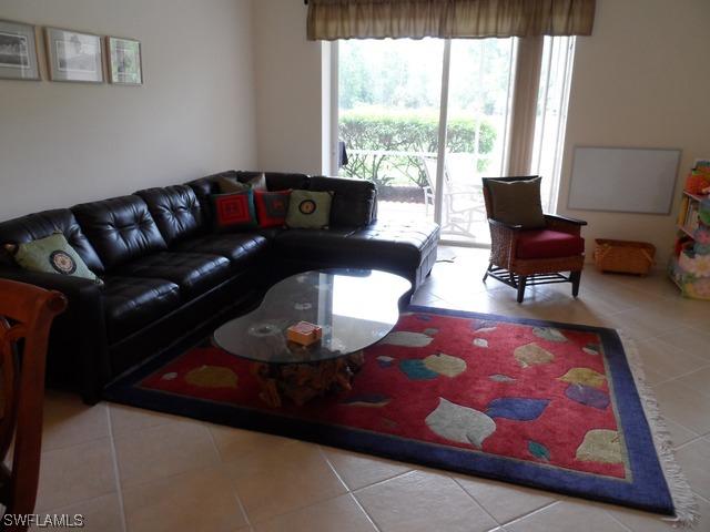 371 Robin Hood Cir. #102, Naples, FL 34104