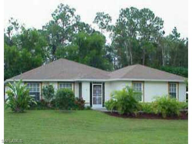 293 Madison Dr., Naples, FL 34110