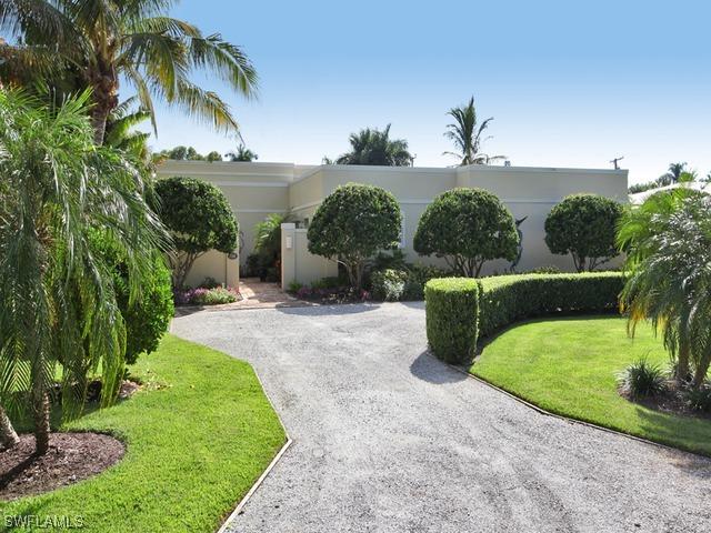 154 2nd Ave., Naples, FL