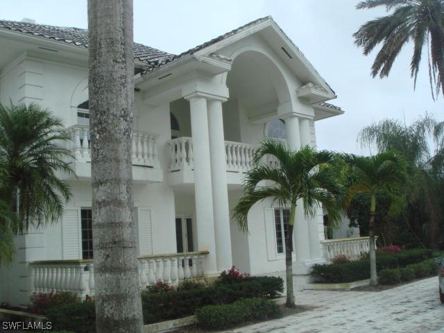 13402 Rosewood Ln., Naples, FL 34119