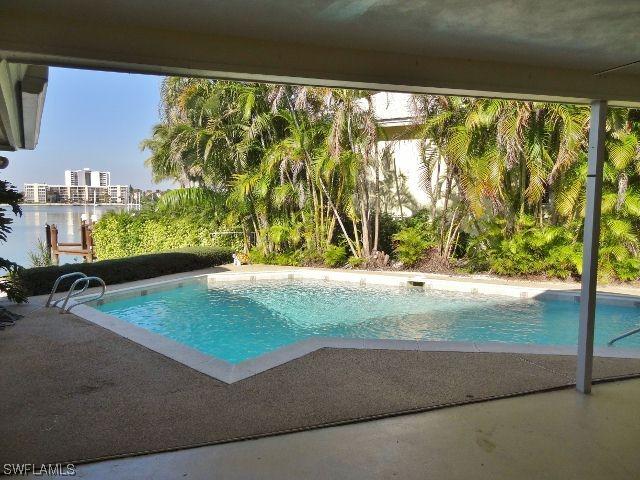 3575 Crayton Rd., Naples, FL