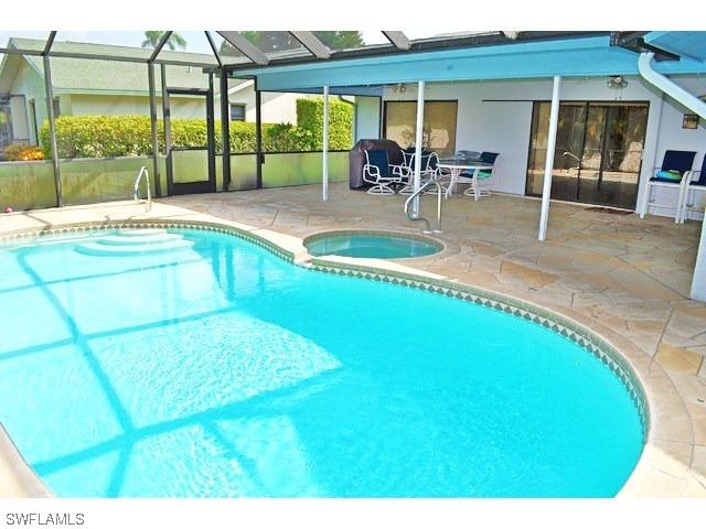 1589 Nottingham Dr., Naples, FL 34109