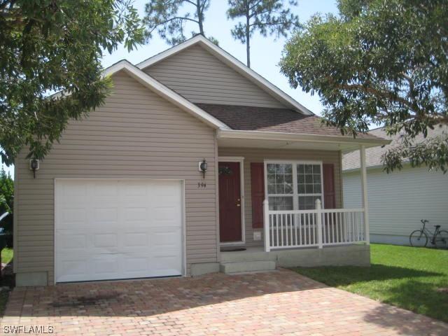 394 Leawood Cir., Naples, FL 34104