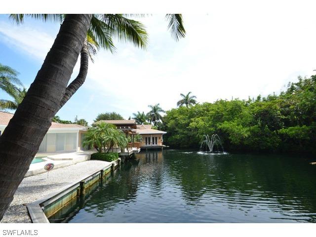 2211 South Winds Dr., Naples, FL 34102