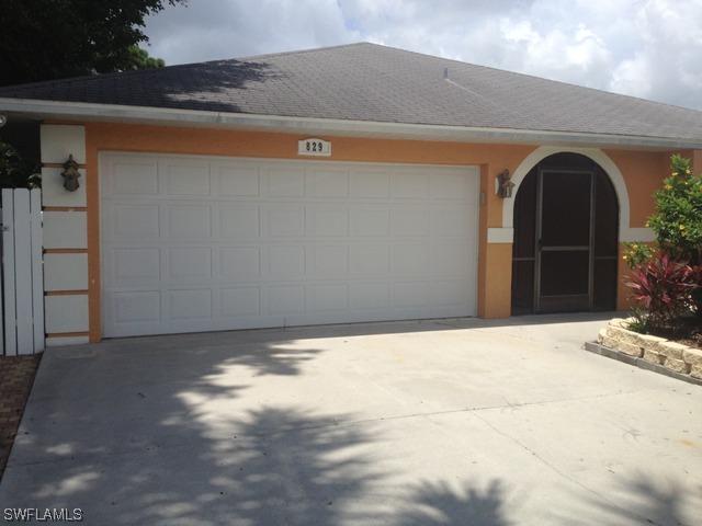 829 103rd Ave., Naples, FL 34108