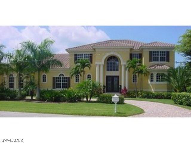 510 Bowline Dr., Naples, FL