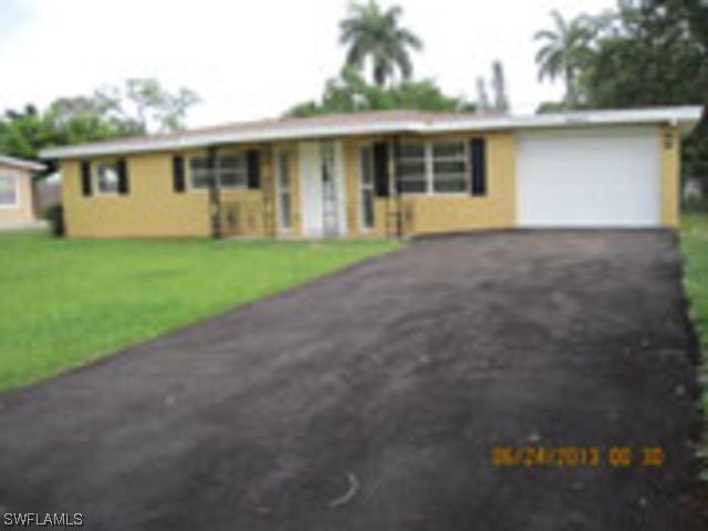 3883 Estey Ave., Naples, FL 34104