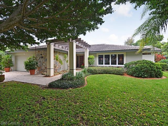 3750 Crayton Rd., Naples, FL 34103