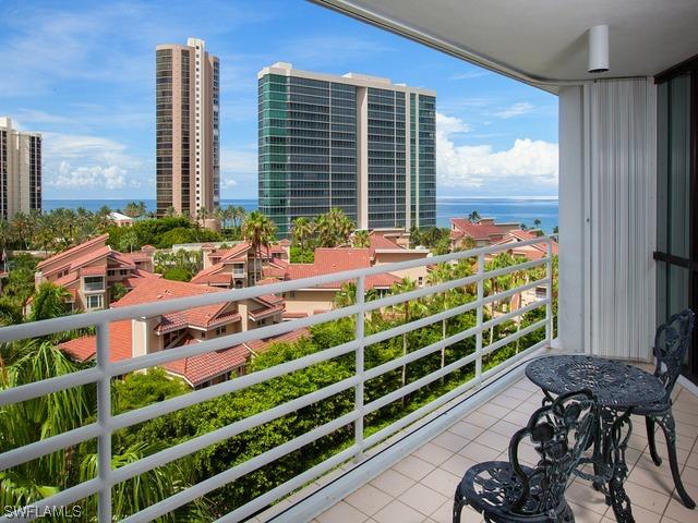 4751 Gulf Shore Blvd. #805, Naples, FL