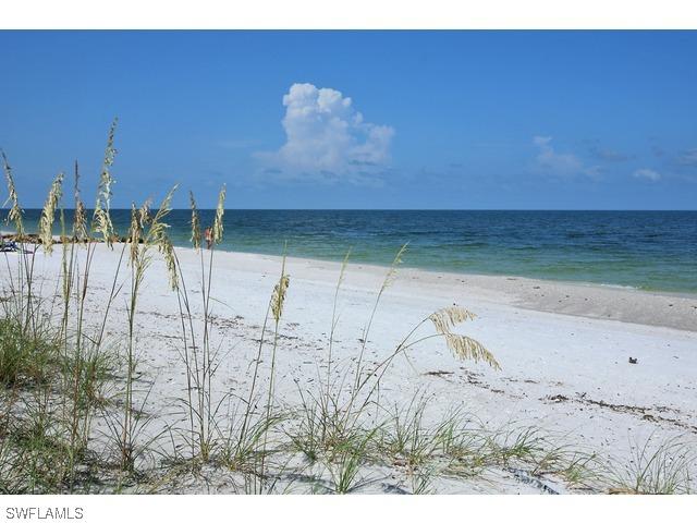 81 Seagate Dr. #1202, Naples, FL 34103