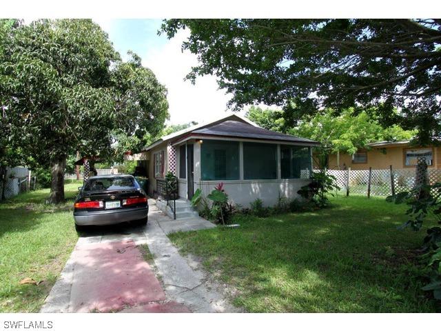 2247 Palm St., Naples, FL 34112