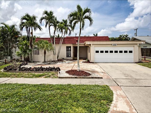 1352 Lake Shore Dr., Naples, FL