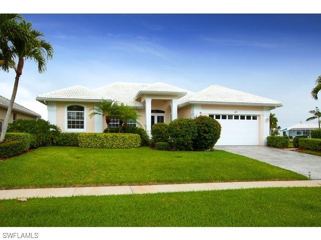 111 Gulfport Ct., Marco Island, FL