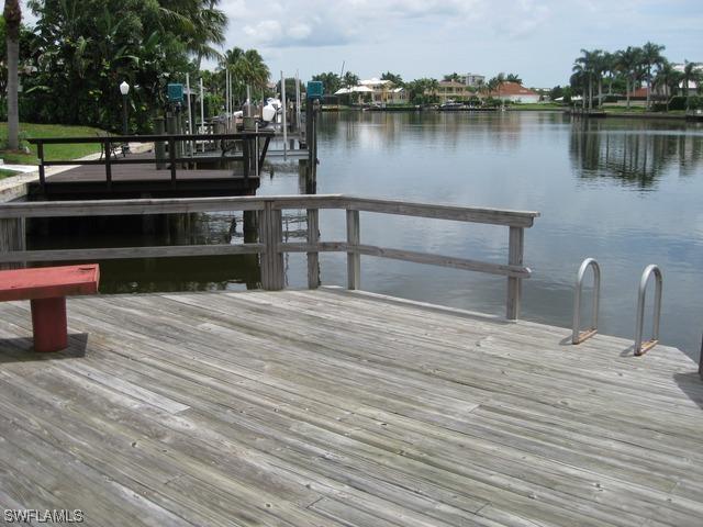 4235 Crayton Rd., Naples, FL 34103