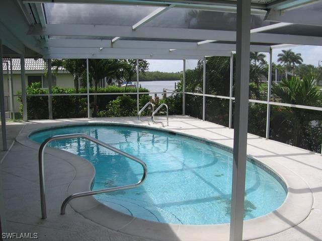 160 Stillwater Ct., Marco Island, FL